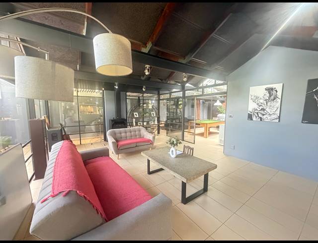 6 BEDROOM HOUSE FOR SALE IN LYNNWOOD MANOR